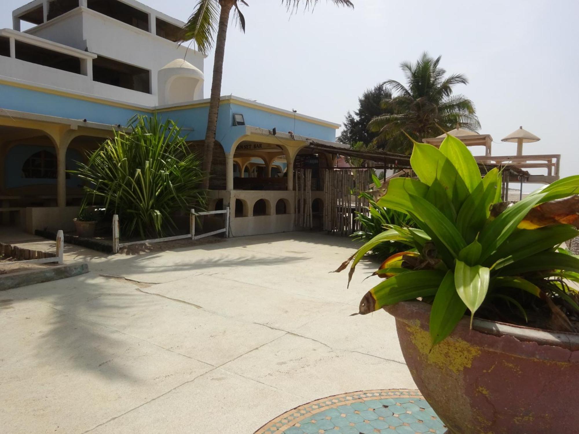 Hotel Du Bar De La Mer Cap Skirring Kabrousse Exterior foto